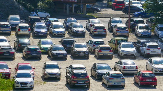 Bratislavské Nové Mesto pripravuje všeobecne záväzné nariadenie o dočasnom parkovaní