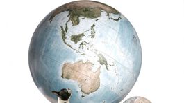 Londýnska dielňa vyrába glóbusy podľa želania klientov