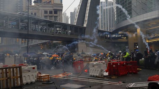 Demonštranti v Hongkongu sa dožadujú pomoci Británie