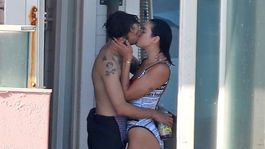 Prilepení ústami skoro všade! Dua Lipa sa nevie odtrhnúť od nového milenca