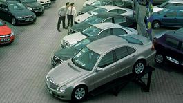 Pozor! Až 68 % inzerátov na autá „tají“ VIN kód. Nejde o náhodu.