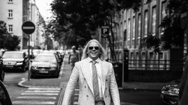 Hugo Jacomet objavuje ľudí, ktorí šijú umenie. Našiel ich aj na Slovensku