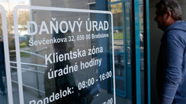 Dlžníci na daniach môžu prísť o vodičský