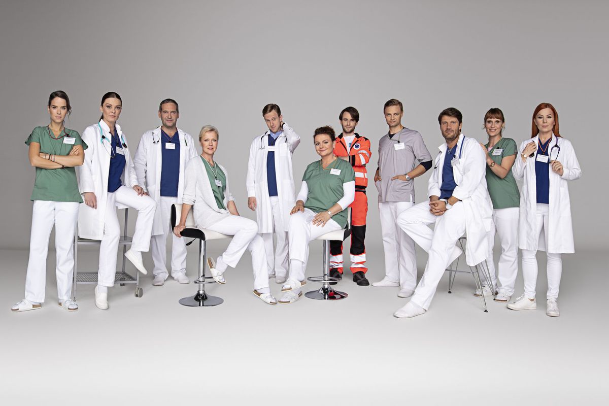 Druhá séria hitu Sestričky.