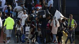 Grécka polícia zasahovala slzotvorným plynom proti migrantom na ostrove Lesbos 