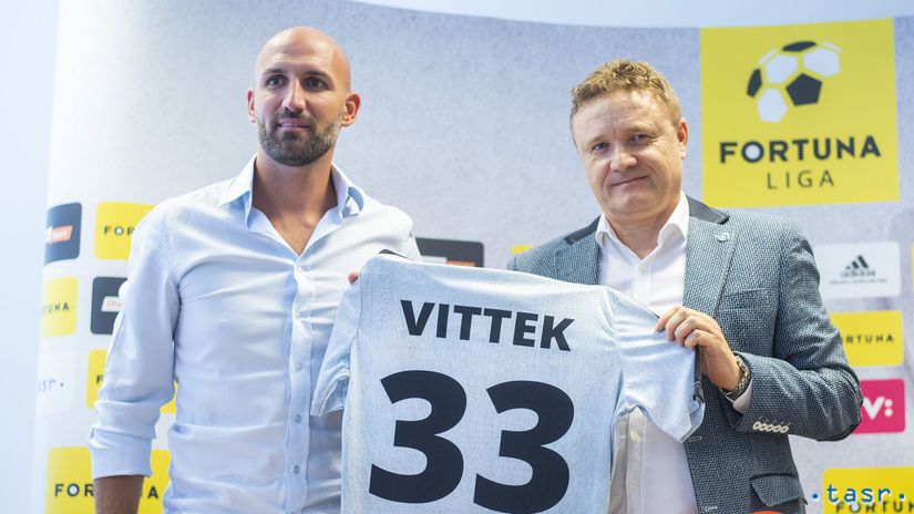 Ambasádorom Fortuna ligy Róbert Vittek (vľavo)...