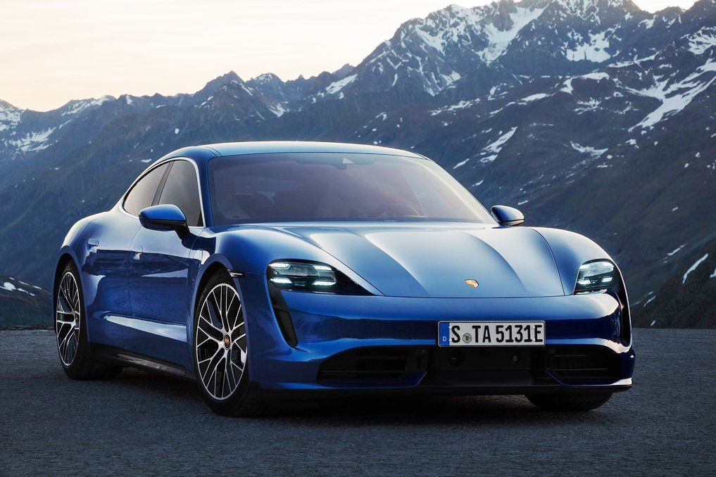 Porsche Taycan je technologickou výkladnou...