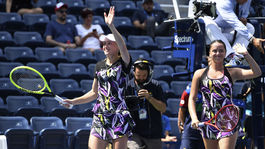 Kužmová zostala pred bránami finále. Serena prepisovala rekordy