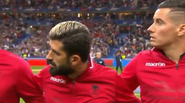 Francúzi terčom hnevu. Ospravedlnil sa i prezident Macron 