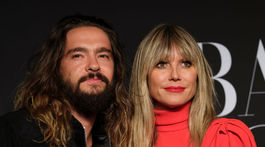 Manželia Tom Kaulitz a Heidi Klum prišli na galavečer 'ICONS By Carine Roitfeld' spoločne. 
