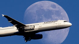 Akcie Lufthansy klesli o vyše 9 %