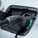 Elektromobily zaútočia na rozpočty. Budú chýbať dane z benzínu a nafty