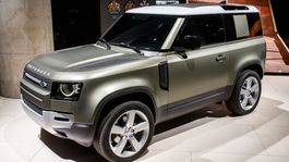 Jaguar Land Rover obnoví výrobu až o necelý mesiac