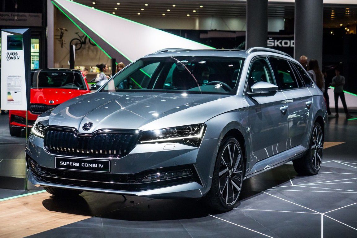 Škoda Superb i V