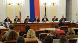 Voľba kandidátov na ústavných sudcov bude 25. septembra