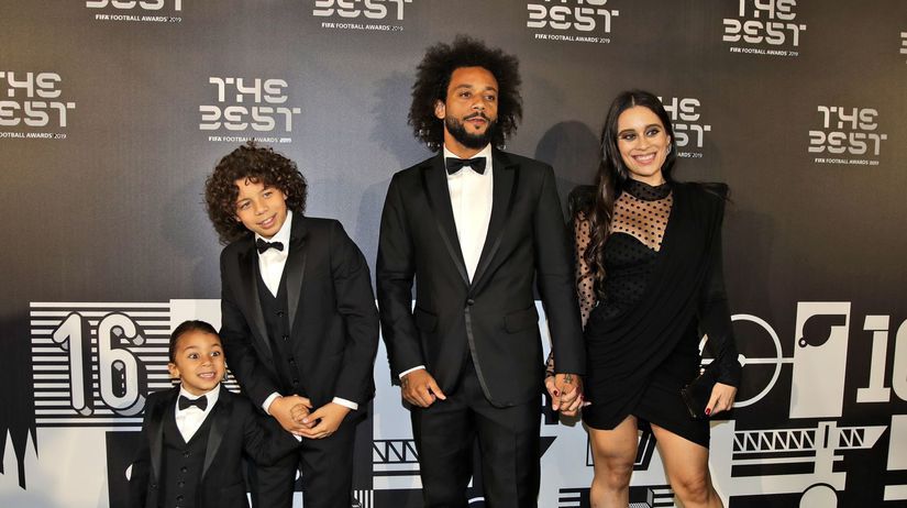 Brazílsky hráč Marcelo, jeho partnerka Clarice...