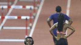 Chlapci sú chlapci a dievčatá sú dievčatá. Proti zákonu sa búria vplyvní hráči