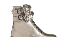 TREND č. 2 - Work boots na luxusnú nôtu: Šnurovacie členkové topánky so zdobnými prackami Liu Jo, info o cene v predaji. 
