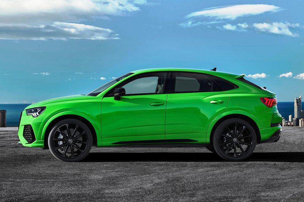 Aj verzia RS Q3 Sportback má podvozok znížený o...