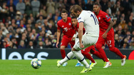 Už to nie je tím, ktorý dokáže vyhrať trofeje. Odíde Kane po rekordnom debakli? 