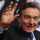 Záujem o kondolenčnú knihu na počesť Karla Gotta je veľký, tvoria sa zástupy