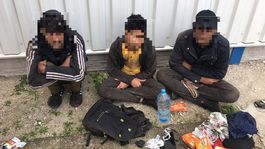 Polícia našla v kamióne troch nelegálnych migrantov z Afganistanu