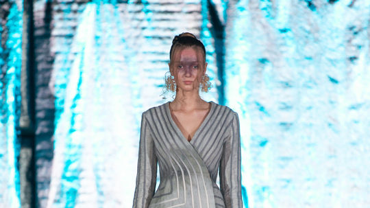 Model na prehliadke slovenského dizajnéra...