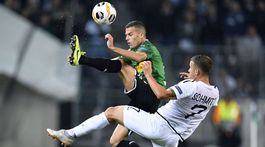 Bénes prihral na gól, Gladbach vedie Bundesligu. Duda nezabránil prehre 