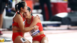 Najhoršia štafeta v histórii? Čínske atlétky bavia celý svet