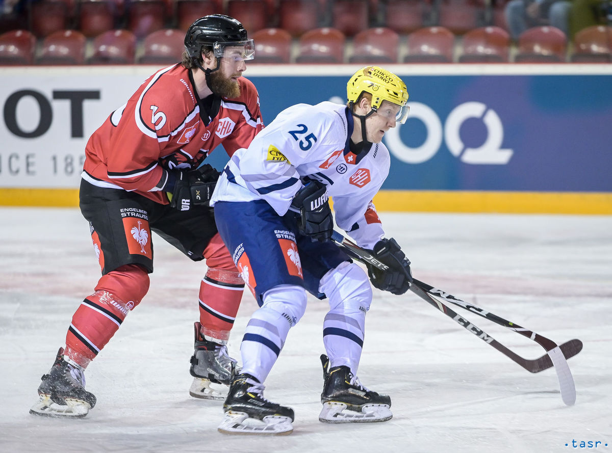 Jordon Southorn (Banská Bystrica) v súboji s...