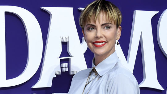 Herečka Charlize Theron na premiére filmu...
