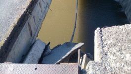 V Strážskom sa zrútila časť mosta, na východe sú mosty v dezolátnom stave