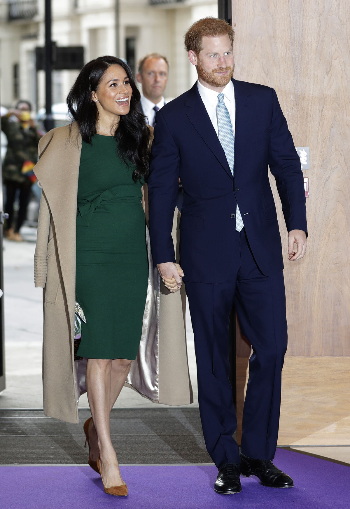Prince Harry a Meghan prichádzajú na...