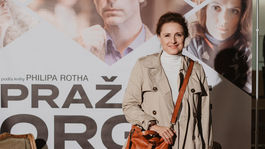 Herečka Zuzana Mauréry na premiére filmu Pražské orgie. 