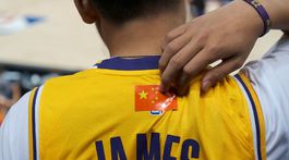 NBA pociťuje po spore s Čínou veľké straty. Moreyho odmietla potrestať