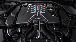 P90369551 high Res the-new-bmw-m8-gran-