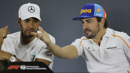 Pokrytec Hamilton? On rozhodne nemôže povedať, aby ste nejedli mäso, tvrdí Alonso