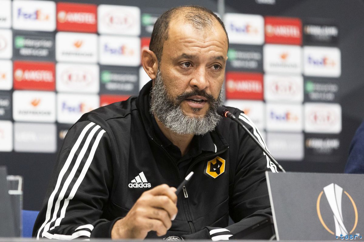 Na snímke tréner Wolverhamptonu Wanderers Nuno...
