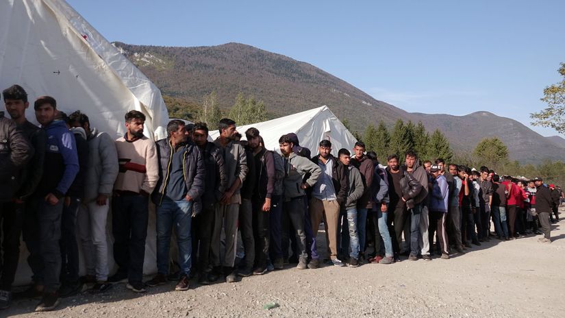 Bosna migranti tábor utečenci
