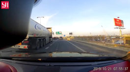 Vodiči robia pri zipsovaní veľkú chybu. Pozrite si spornú nehodu