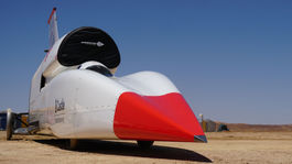 Nadzvukový automobil Bloodhound má za sebou prvý test v púšti