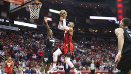 Westbrook pokračuje vo fazóne. Prekonal Magica Johnsona 