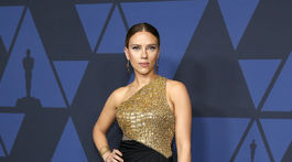 Herečka Scarlett Johansson sa objavila na galavečere v kreácii Celine. 