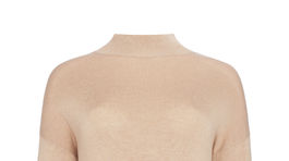 Dámsky sveter s jemným rolákovým golierikom F&F. Info o cene v predaji. 