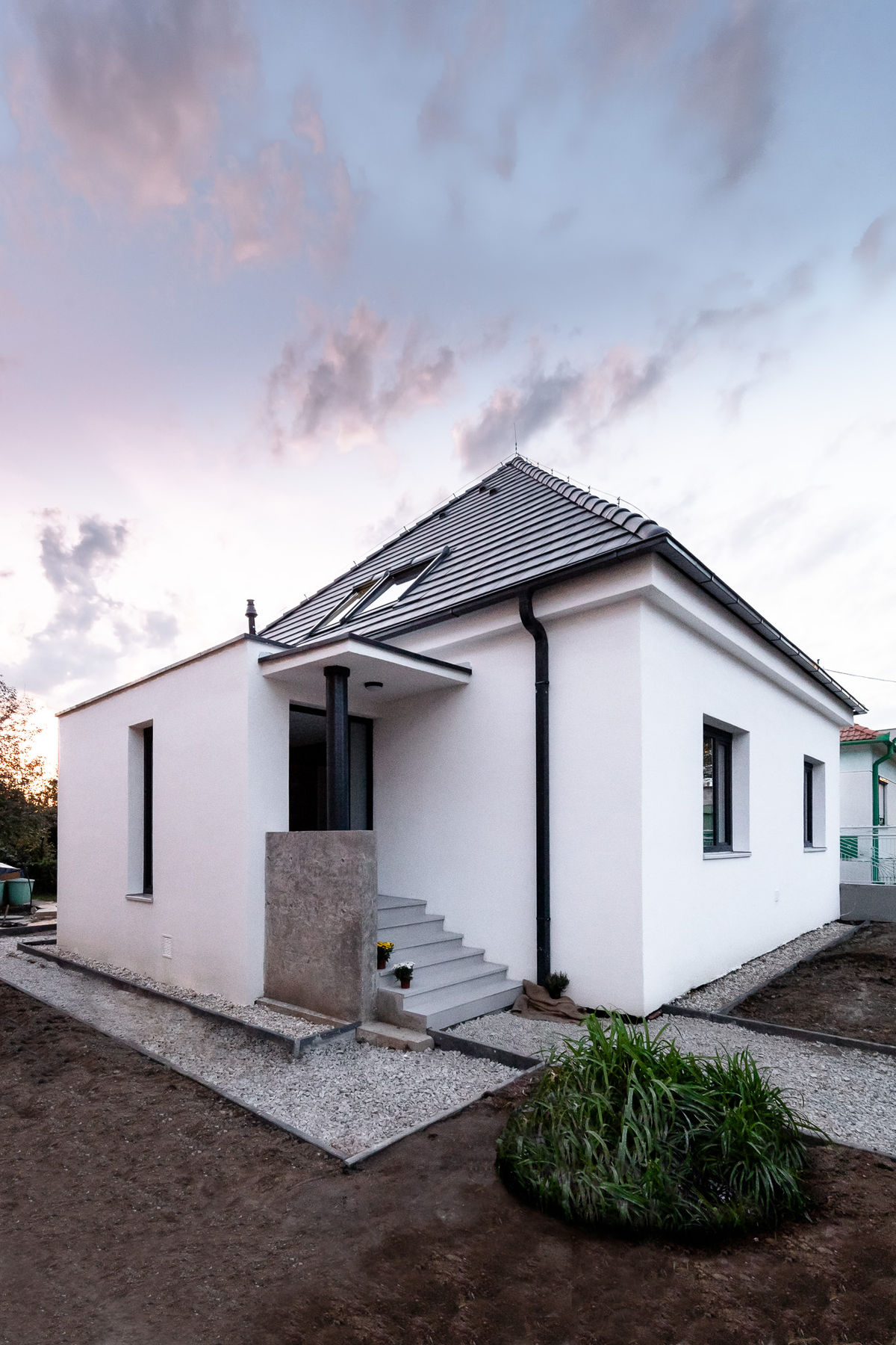 Zrekonštruovaný dom v Šali.