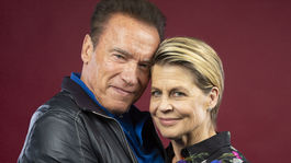 Hereckí kolegovia Arnold Schwarzenegger (vľavo) a Linda Hamilton spoločne predstavili nové pokračovanie filmu Terminátor. 