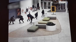 Zlodeji vzali predvianočné nákupy útokom: V Šamoríne ukradli elektroniku za vyše 17-tisíc eur