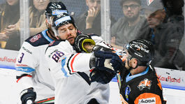 Slovan zostal na víťaznej vlne, výprask Zámkov v Budapešti