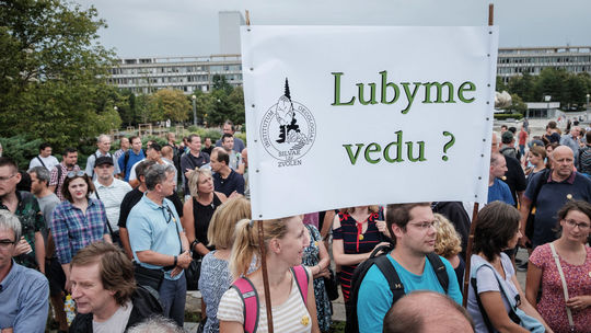 protest SAV bratislava veda