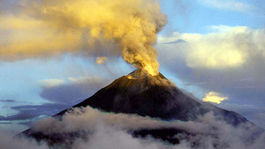 Erupcia sopky na Kamčatke vyvrhla mrak popola do výšky 10 kilometrov